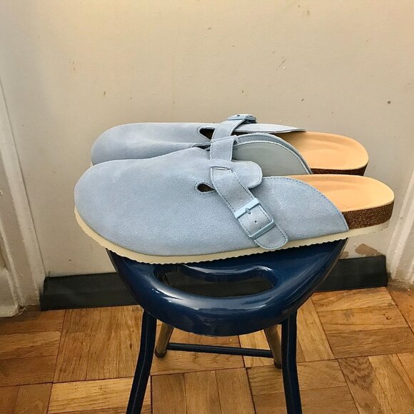 BRAND NEW - Baby Blue Slip-on Clogs with White Bottom - Size 12 Women - Picture 1 of 6